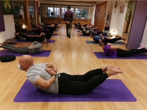 Curso de yoga vinyasa krama en Logroño 2020