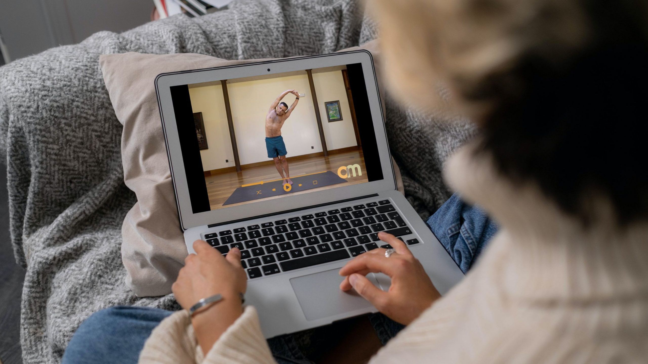 formación online yoga vinyasa krama con Óscar Montero